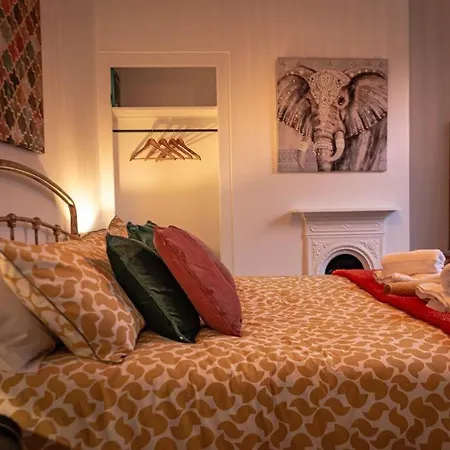 Escape 2 Unwind, Victorian Elegance - Sleeps 6 * York